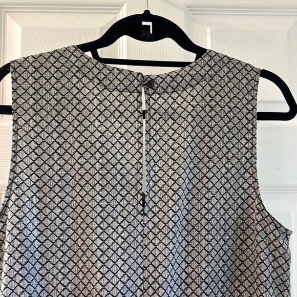 Banana Republic Factory Sleeveless Romper - Picture 7 of 8